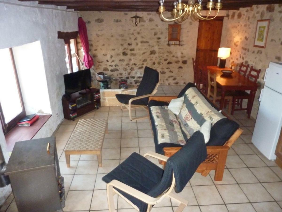 La Metairie Appartement Parthenay Buitenkant foto