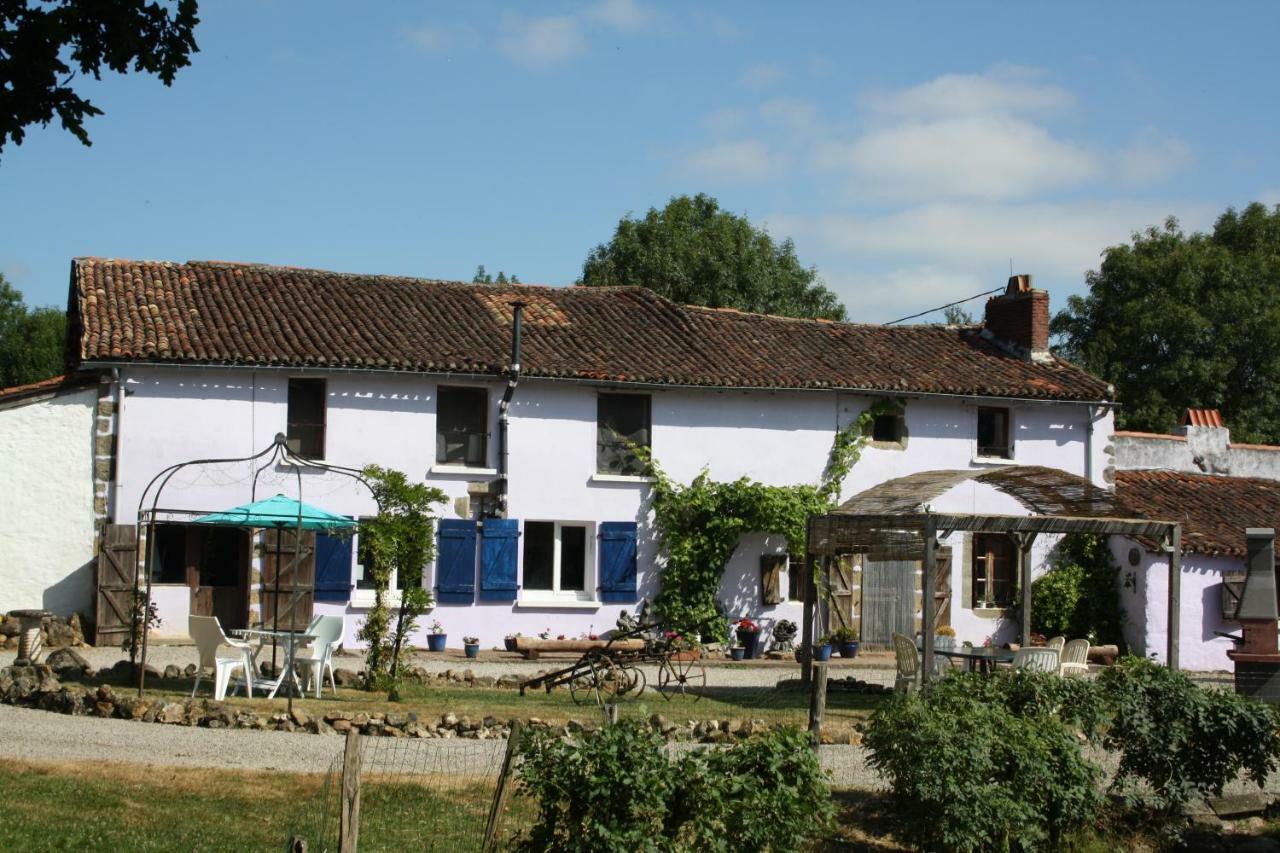 La Metairie Appartement Parthenay Buitenkant foto